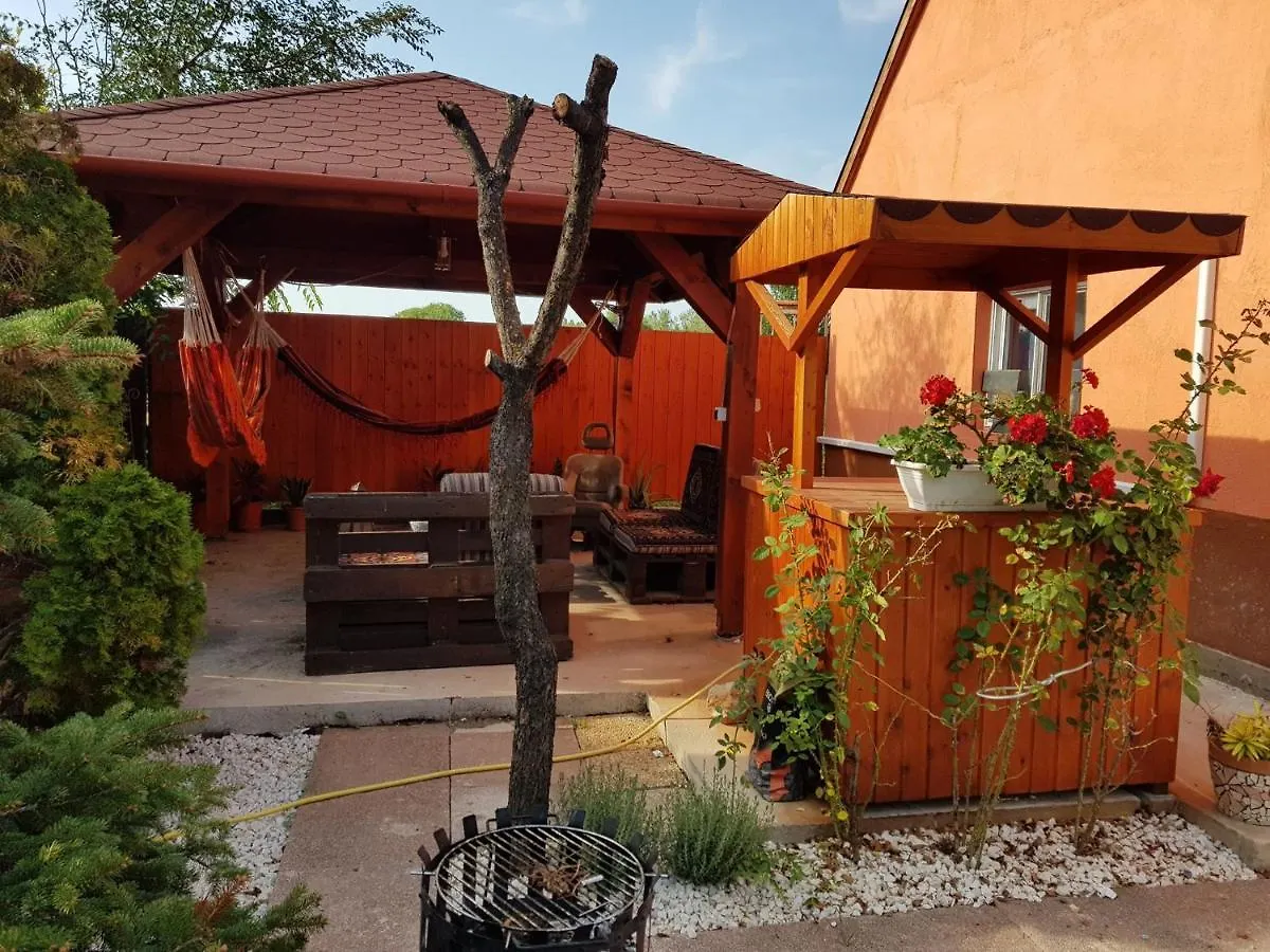 Airport16 Bed And Breakfast 韦切什 住宿加早餐酒店